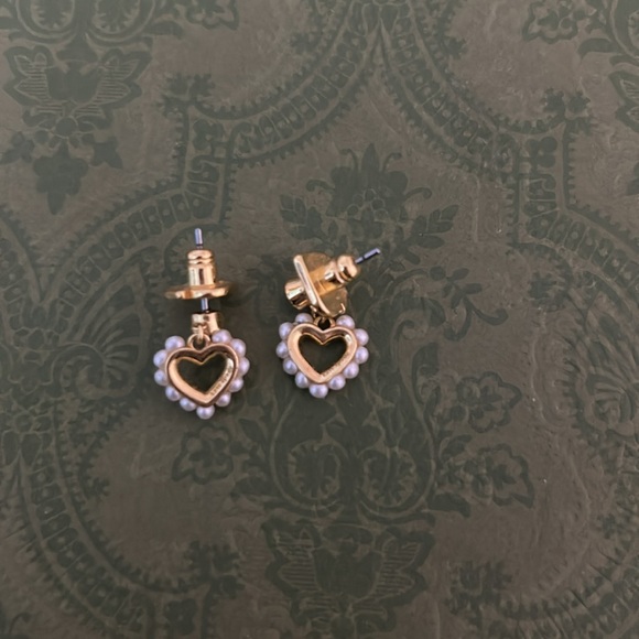 Kate Spade Shining Spade Heart Pearl Drop Earrings Gold Plated - Picture 4 of 4